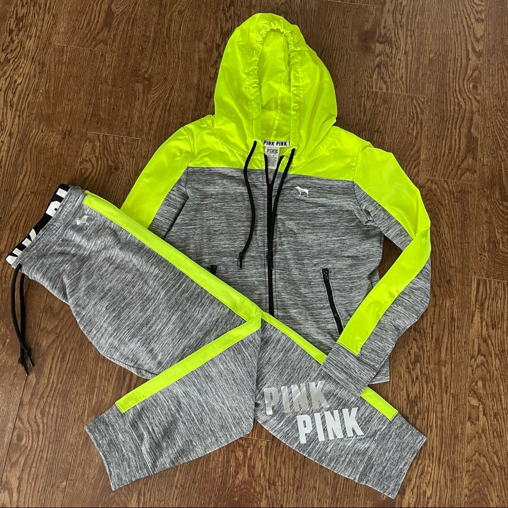 PINK Victoria’s Secret Set